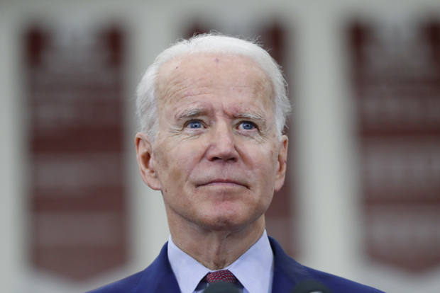 Скандал у САД: Бајден опсовао радника, ЈЕДНО ПИТАЊЕ га избацило из такта (ВИДЕО)